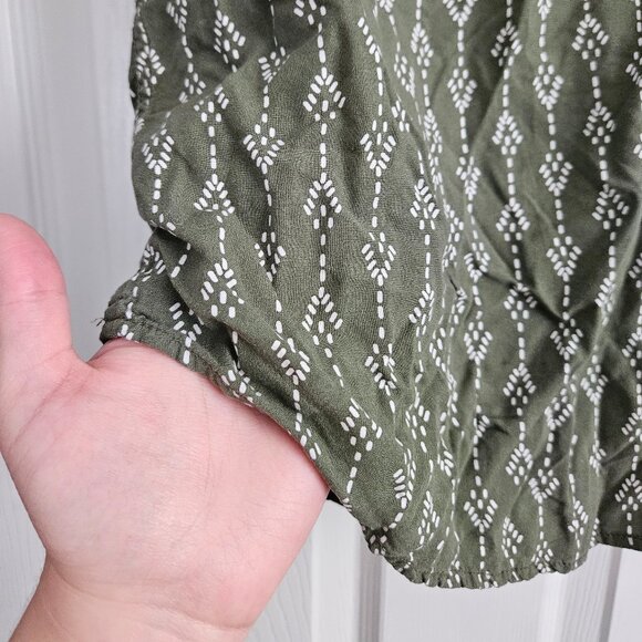 Jachs Girlfriend XXL - Green Pattern Sleeveless‎ Shirt - Picture 5 of 10